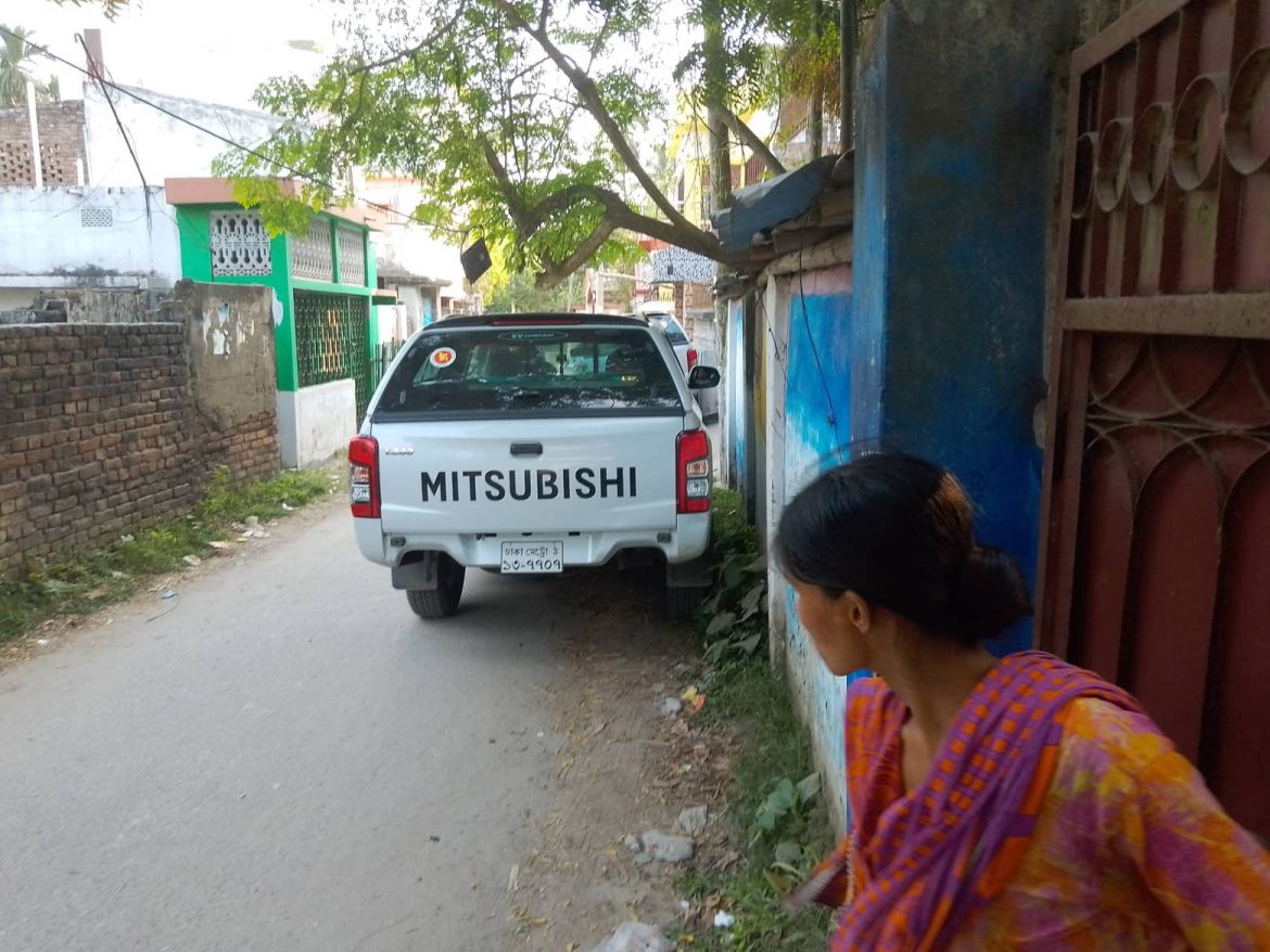 ব্যাক্তিগত কাজে ভেটেনারি এ্যাম্বুল্যান্স ব্যবহার